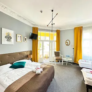 Expolis - Center Mtp Targi - 24h #betterthanyourex Guest house Poznan