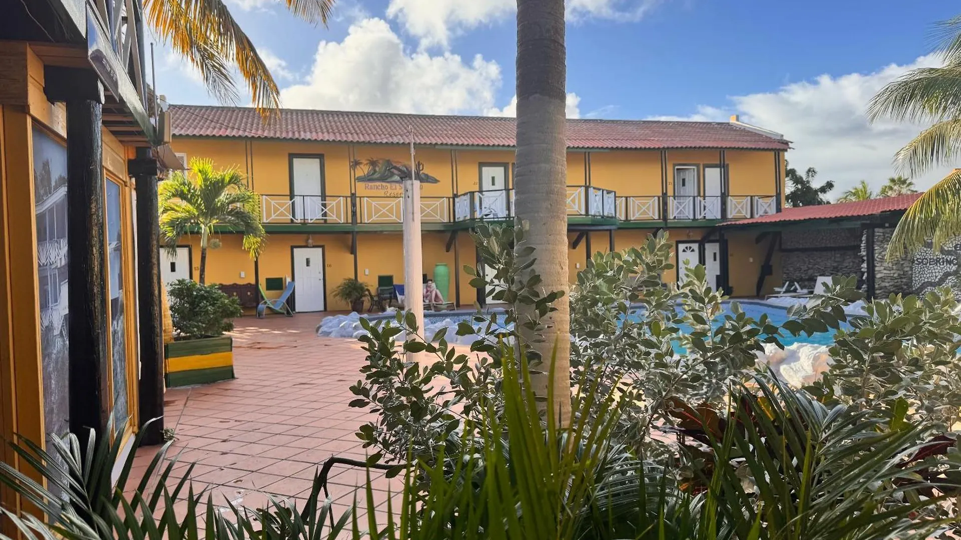 Hotel Rancho El Sobrino Westpunt 3*,  Curaçao